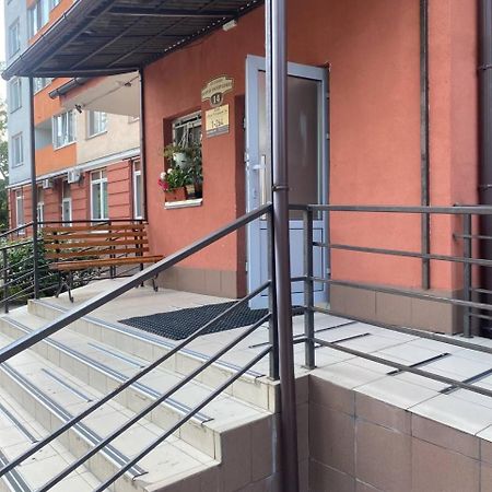 В 2 Минутах Від Метро Чудова Квартира В Новому Домі Kyiv Exterior photo